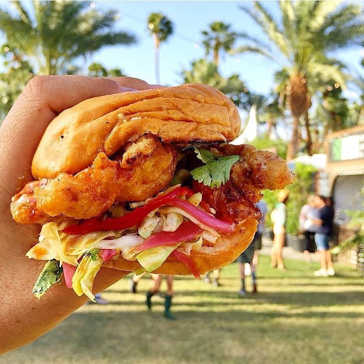 Cute_and_Food's tweet photo. Fry your food, not your skin. Happy (almost) first day of Fall bitches. PC: dad_beets #fall #foliageandshit #friedc… https://t.co/7O4Lw8mHm5