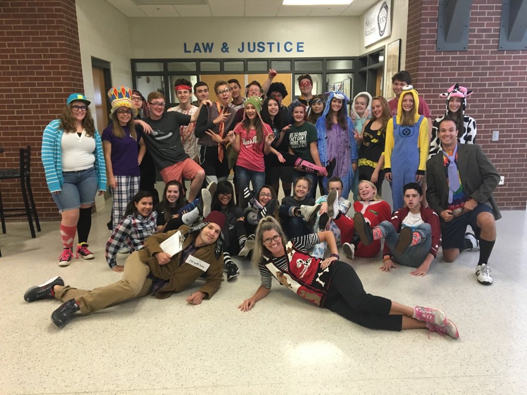 katherineowens's tweet photo. Wacky Wednesday!! @ECS_LnJ https://t.co/G72HUbdZ2Z
