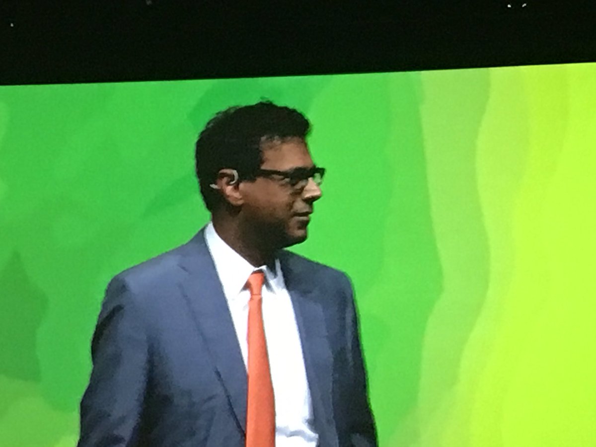 AlexMMTri's tweet image. His opening line? "Who invited the surgeon!?!"  @Atul_Gawande @aafp #AAFPFMX #StarkStruck