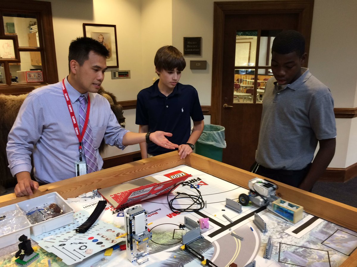 SarahKMansfield's tweet photo. Mr. Shin and his middle school robotics boys in action! #stcva https://t.co/yVwIq9nCjC