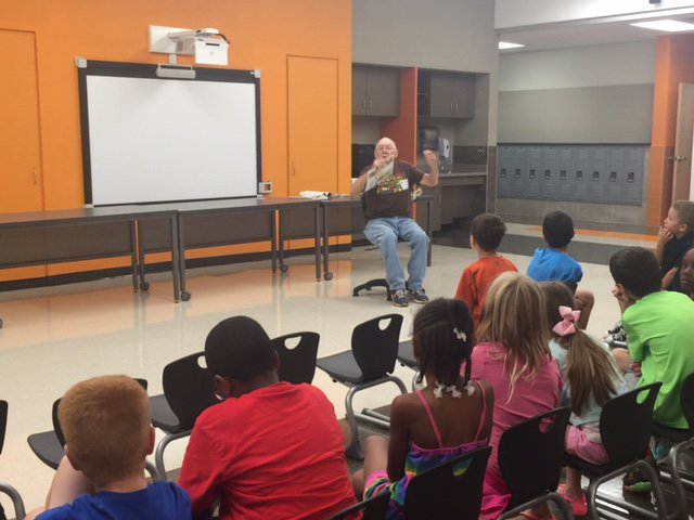 M19_WES's tweet image. 1st and 2nd graders listen to presentation by St Clair Co Farm Bureau.