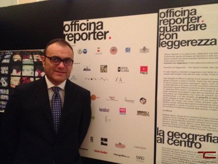 TozziCristo's tweet photo. Inaugurazione mostra @off_reporter C'eravamo anche noi! 
Nicola Tozzi Commercialista titolare dello @TozziCristo tra gli sponsor dell'evento https://t.co/p7s507JOSu