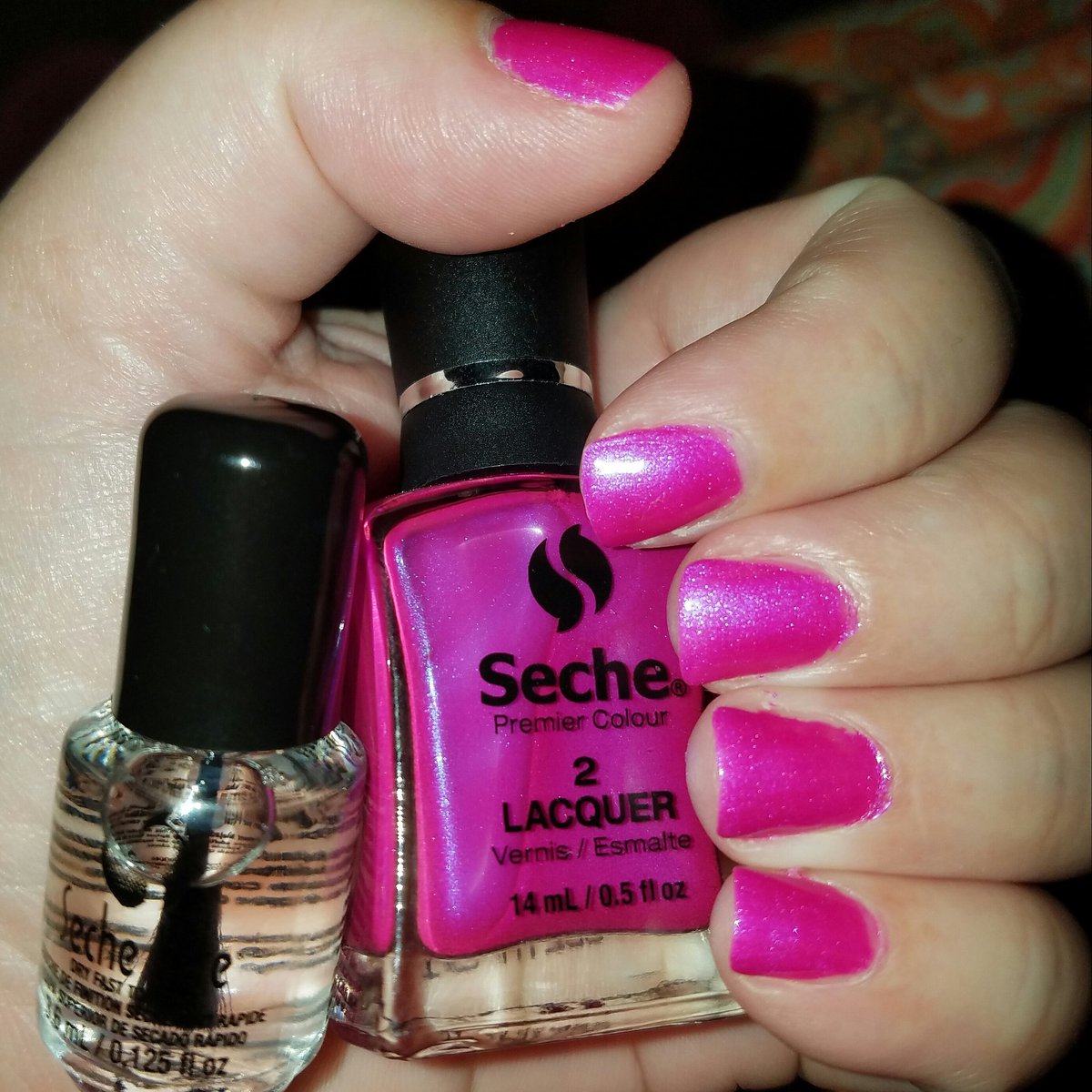 KeelyDias's tweet photo. #showoffyourseche @SecheNails #ESVoxBox Awesome top coat and beautiful color! https://t.co/QDBYhwZH36