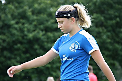 OrangeTimesCT's tweet photo. A 13-year-old from Orange played on the @FCCTgothiacup team in Sweden.   https://t.co/3OfGGBKvhI https://t.co/4K3YiZ6Imb