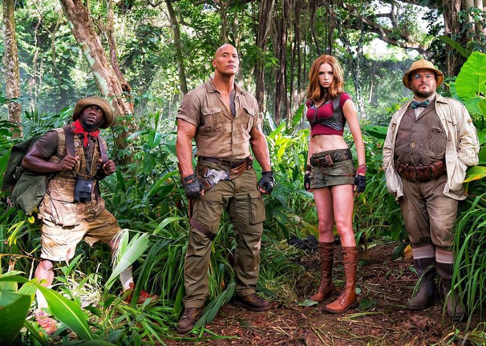 Empodere's tweet photo. "Divulgada a primeira imagem do filme Jumanji"
1 cropped e 1 shorts/saia não parecem muito confortáveis para tentar sobreviver na selva https://t.co/n0WmcwcxL0