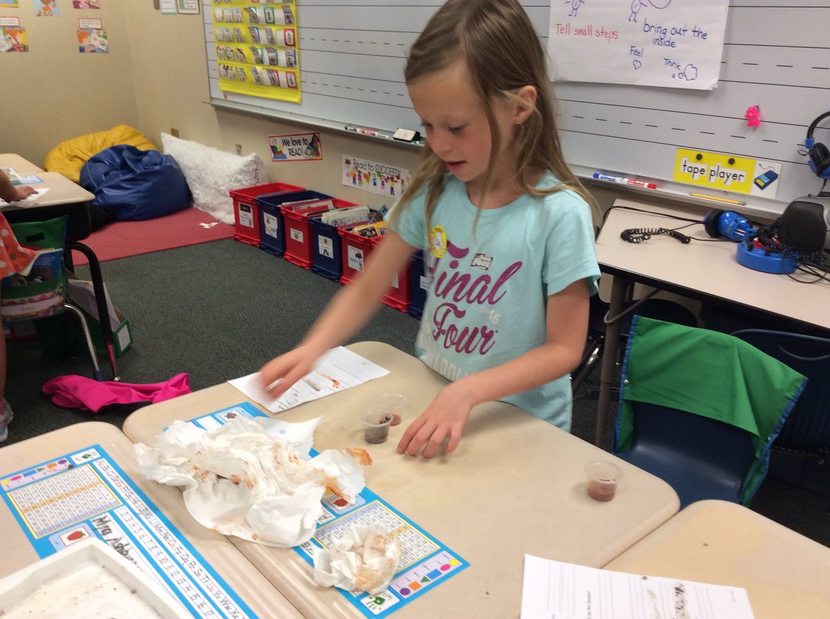 emcnerne's tweet photo. Things got a little messy in science today, but we sure had fun learning about wet soil. https://t.co/T80WkzVz8s