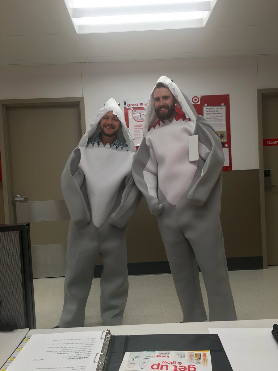 RedCard #sharkattack! Thanks LODs @bobokonek &amp; <a href="/SpenserJay/">Spenser Jasutis</a> for inspiring our team to help our guests save 5%!