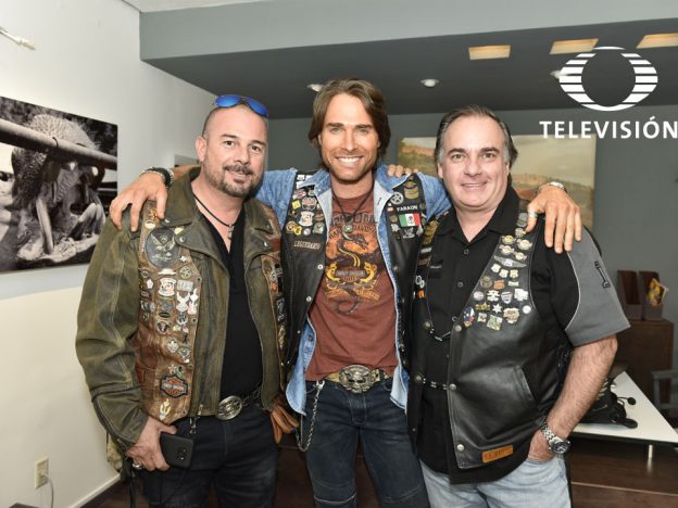 MafiaBoyerRulli's tweet photo. Sus amigos del Club Leyenda. #UnidosPodemos #RulliXTeleton @sebastianrulli https://t.co/9ojYvN63gM
