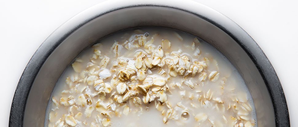 TastingTable's tweet image. How one simple technique can change your oatmeal game forever bit.ly/2cpmg5C
