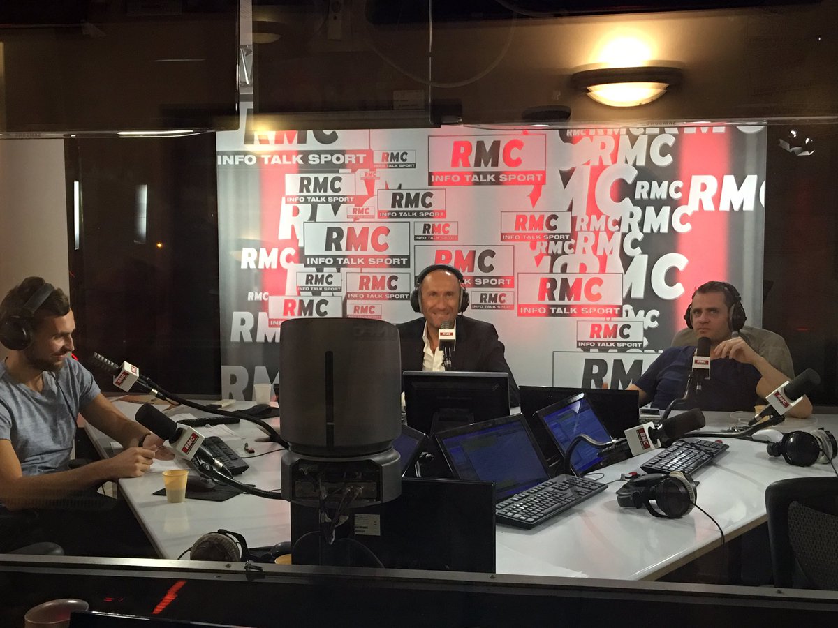 AfterRMC's tweet photo. Suivez le match #SRFCOM sur #RMC avec @gilbertbrisbois @RothenJerome et #BenoitBoutron & @Jano_Resseguie ▶️https://t.co/Wflo3Pf8y0 #rmclive https://t.co/d5YzOzvl2X