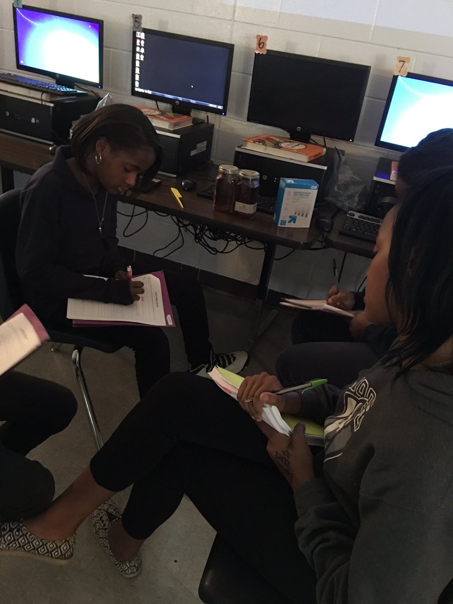 MooreBusiness tweet media