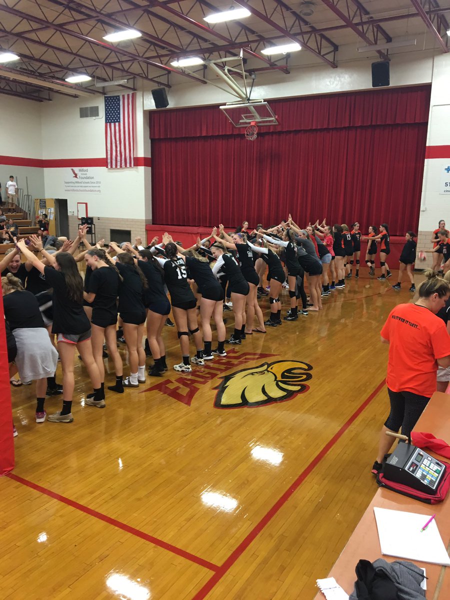 MilfordVball's tweet image. F JV and V teams cheer on 7th and 8th grade teams to victories against Loveland!!! #goeagles #vballfam #milfordsoars