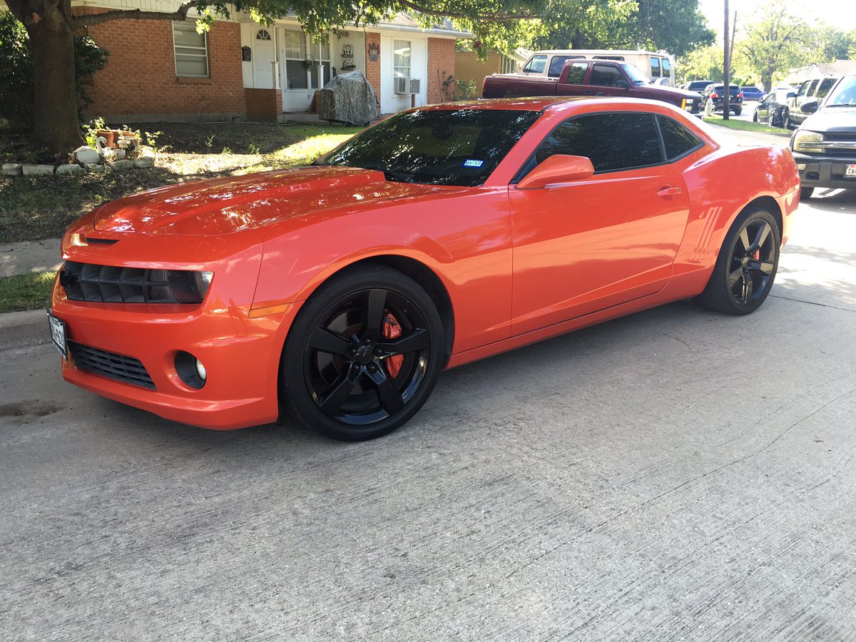 CasanovaDevin's tweet photo. this is my Camaro!!! π #SS #SuperSlow #6point2 https://t.co/b3vfMCXOxS