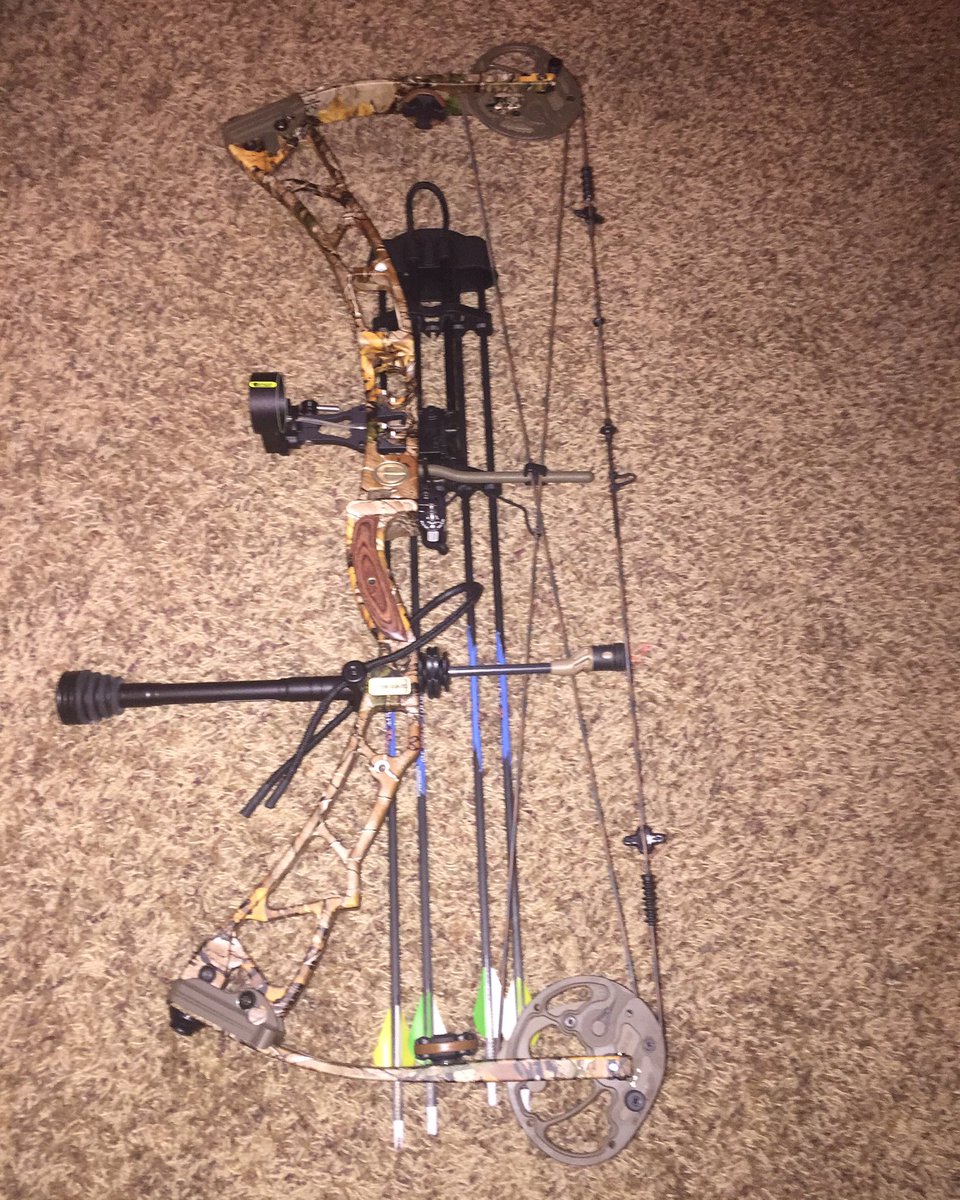 Just got the 2015 Synergy 34👍🏻 love this color, and the way it shoots👌🏻