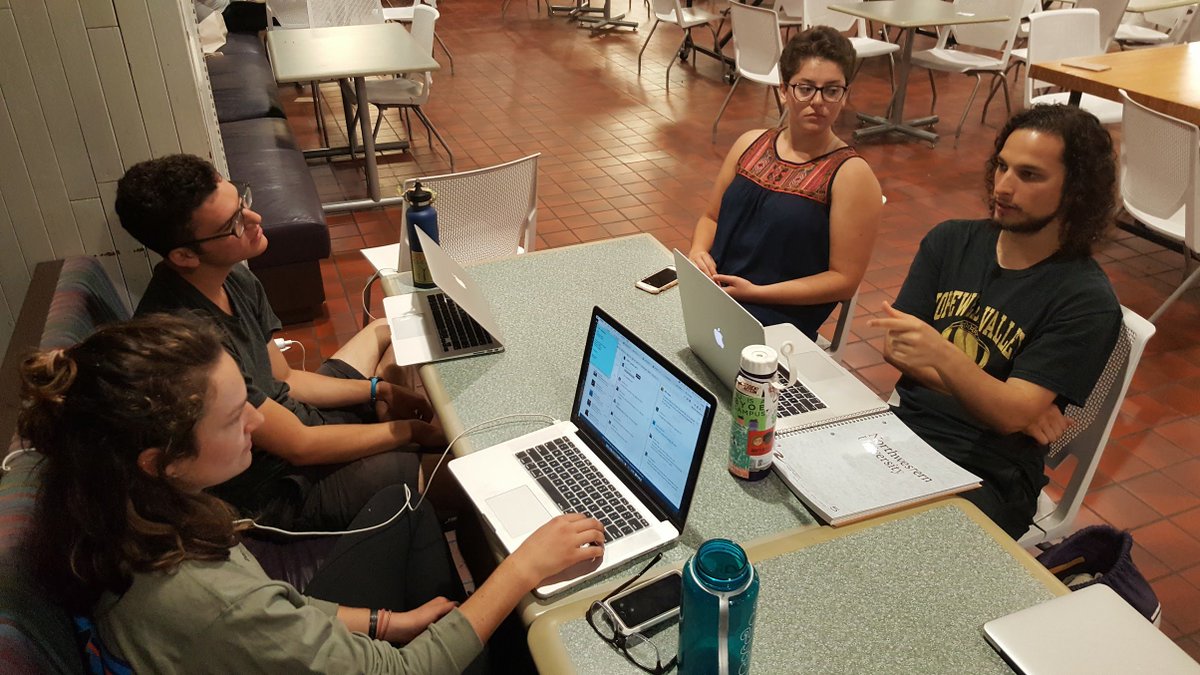 we're discussing BIG things for this quarter in our leadership meeting tonight. come to Annenberg G15 tomorrow at 8 pm and join fossil free!