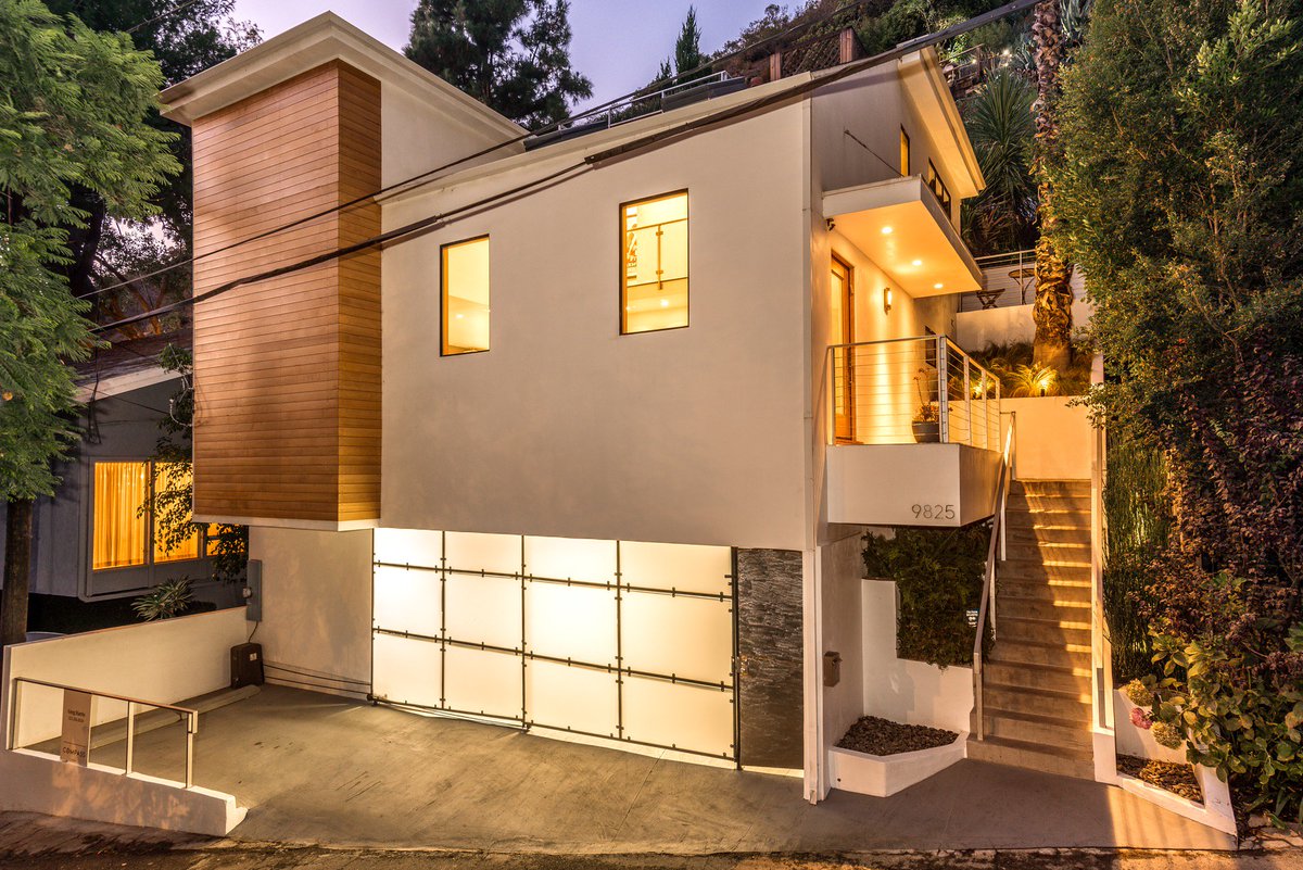 JUST LISTED #BeverlyHillsPostOffice Redone Open-Plan Contemporary for $1,449,000 9825Portola.com