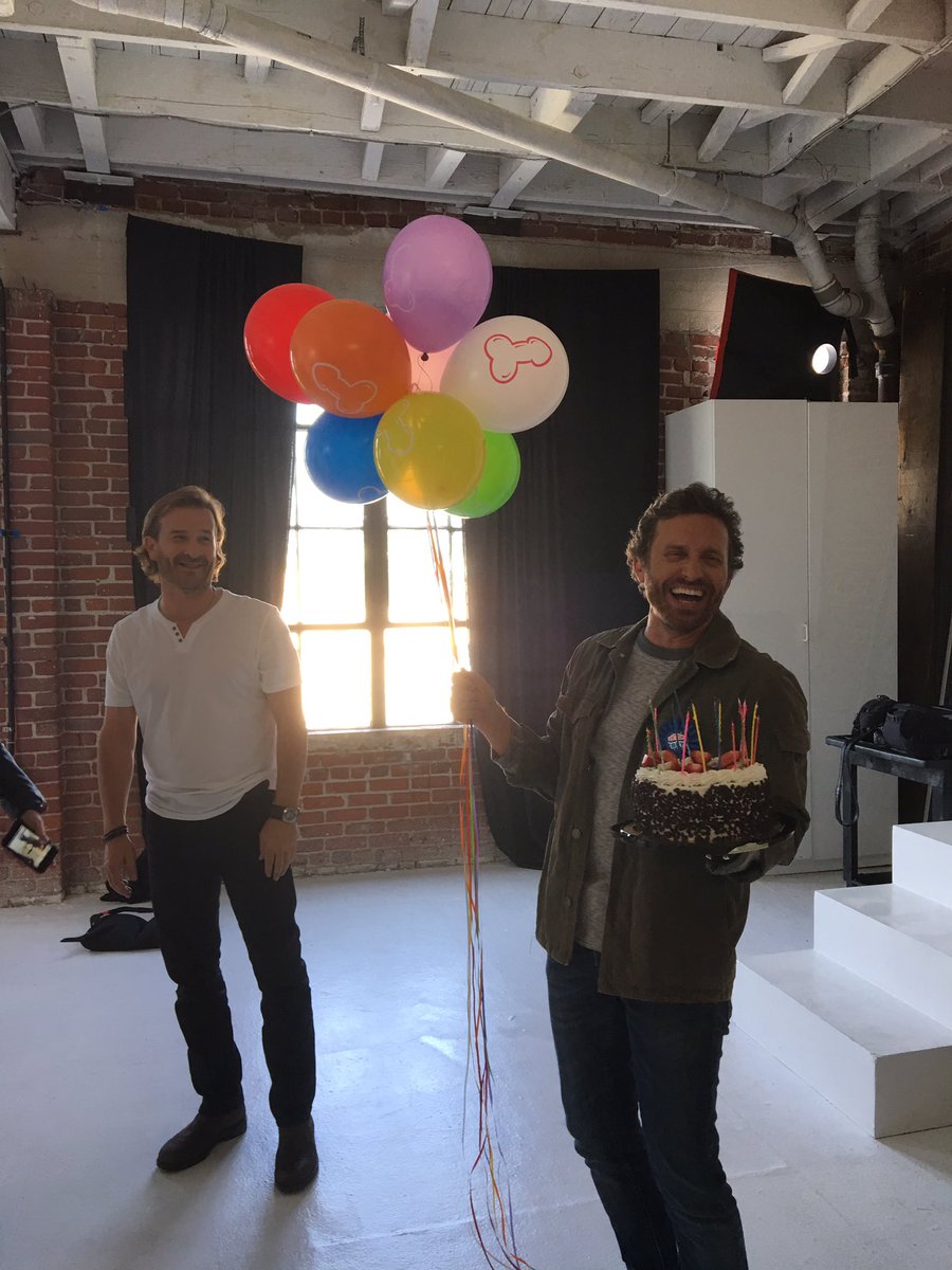 KingsOfCon's tweet photo. It was really just an excuse to surprise @RobBenedict with these balloons #happybirthdayrob @dicksp8jr @ComicConHQ https://t.co/GXN2GjFqSv