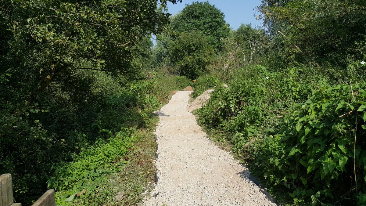 Hottest September day for years and we  moved 100t of stone.  Path is now looking great though. @gwknorfolk @TescoEastAnglia #bagsofhelp