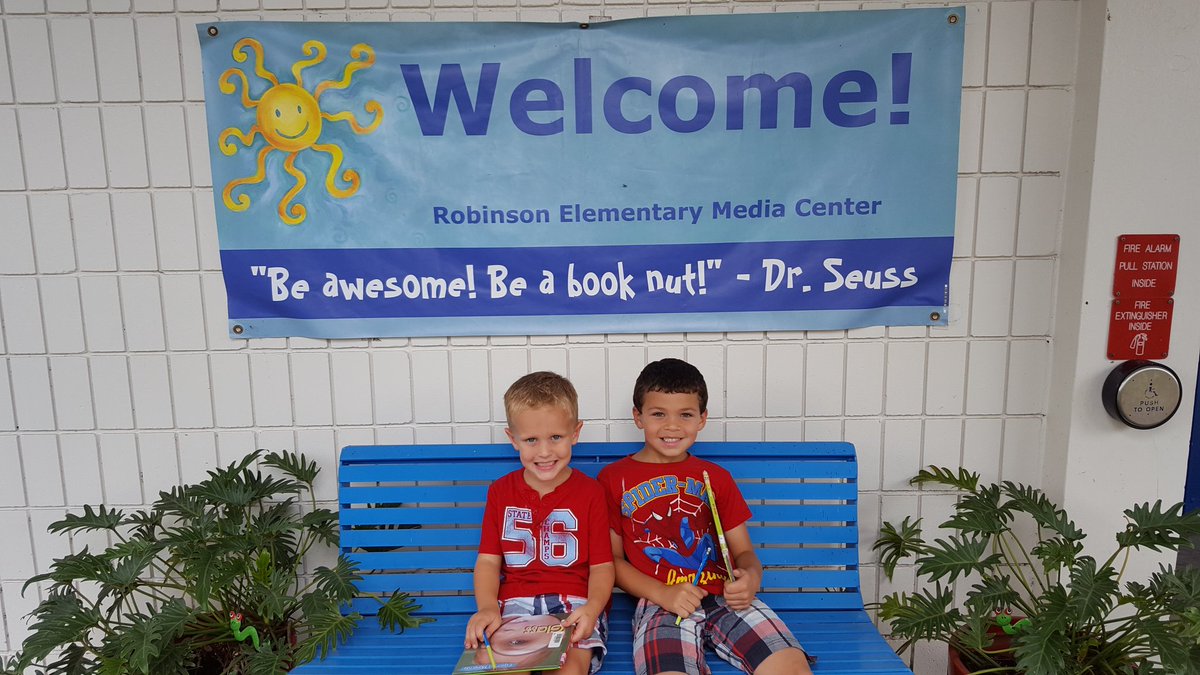 Robinson Elementary on Twitter "Kindergarten loves the library!…