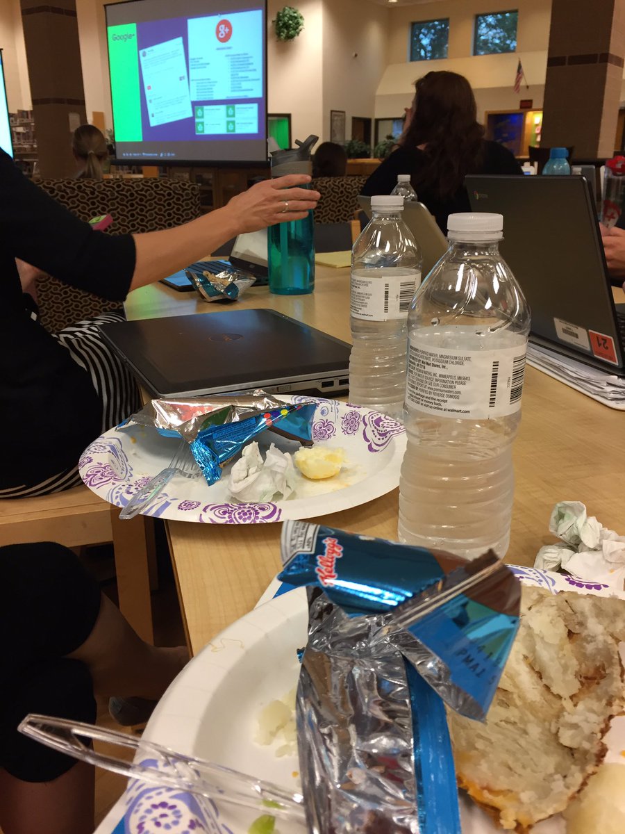 mitchellhahnkhs's tweet photo. An empty plate and a full brain. Gotta love supper and strategies!! #wdpedchat #nomnomnom #goingbackforseconds https://t.co/fwPQIC1hiQ