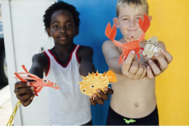globalmunchkins's tweet photo. Incredible NEW service helps parents raise global minded, culturally aware kids- #GlobalGuardianProject- https://t.co/mb4OzqvcyL https://t.co/7q7TNzl5IY