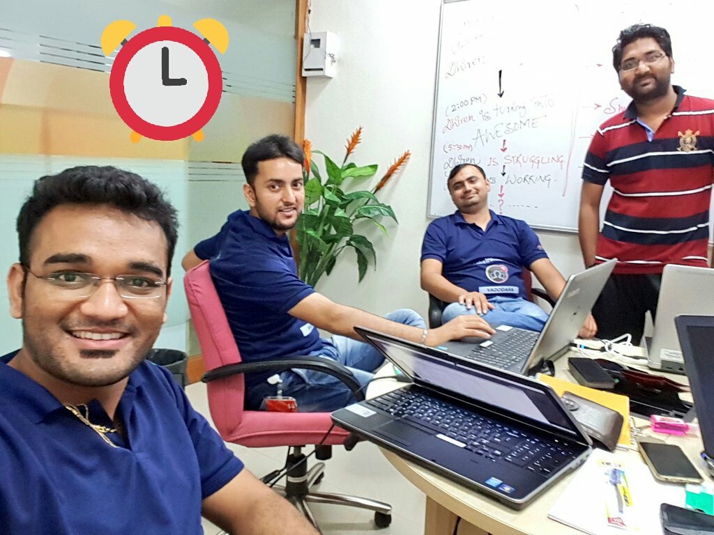 SamirPatel2212's tweet photo. Its 3 AM! And no sign of frustration! FullPower! #Go4Win #Metamorphosis  #TakeInitiative #innovation #hackathon https://t.co/kN2M2gW5WR