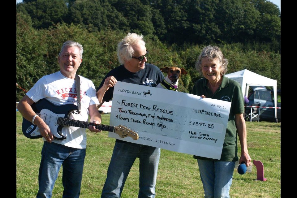 MikeSmithGA's tweet photo. @DFarringtonKS @ksshuttle @KiddyHour Gave Forest Dog Rescue £2547.85  raised at our student show https://t.co/GBZ9Cp5h1T