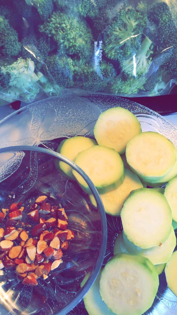 Elisabethh23's tweet photo. Thank you @tinyteatox and @NatKringoudis for the amazing recipe! #HappyHips #TinyTea #Teatox #healthyliving https://t.co/rzBNp5Fuqi