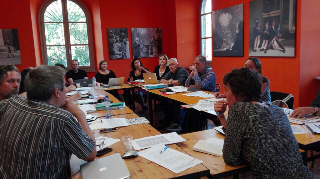 javiersagarna's tweet photo. Días y noches, simposio @eacwp #writingeurope @deescritores @ScuolaHolden https://t.co/N7zsb3uD3s