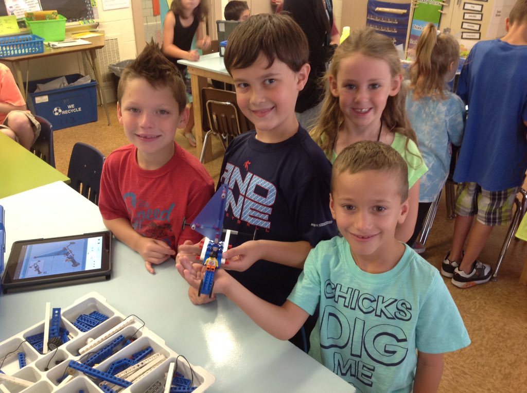 Phase one of building and testing our wind-powered vehicles! #pvrocks1617 #PCSDSTEM