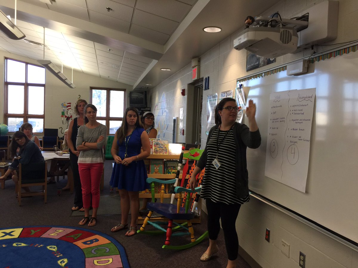 NavinElementary's tweet photo. At our staff meeting we analyzed differences between skilled & accomplished in OTES rubric @DianeMankins #profgrowth #PTBM #navinrocks https://t.co/VNXkBRwnAP
