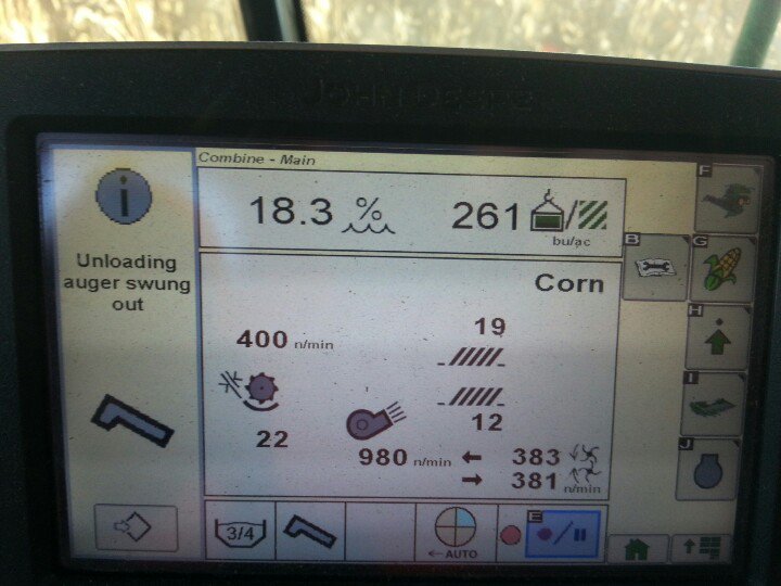 SnarkFarmerTour's tweet photo. Great #combinedrivers=greatyields. #comeatmebro https://t.co/GepEqSzbOb