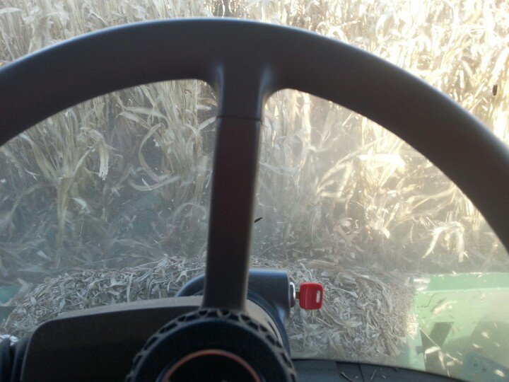 SnarkFarmerTour's tweet photo. Great #combinedrivers=greatyields. #comeatmebro https://t.co/GepEqSzbOb