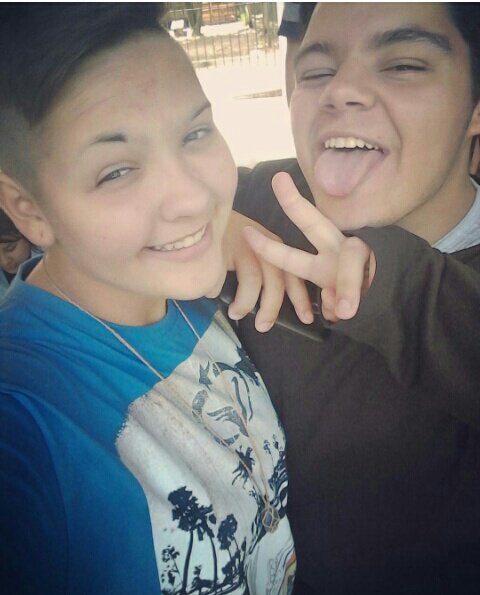 b4ng_b1tch's tweet photo. Uma sapatão e um viado 🌈🌈 @EitaSapatao @grlswithgirls @lesbicandotudo @LESBICASIMFODAC @LESBIONANDO @lesbperdida https://t.co/H1NwCnTcEQ