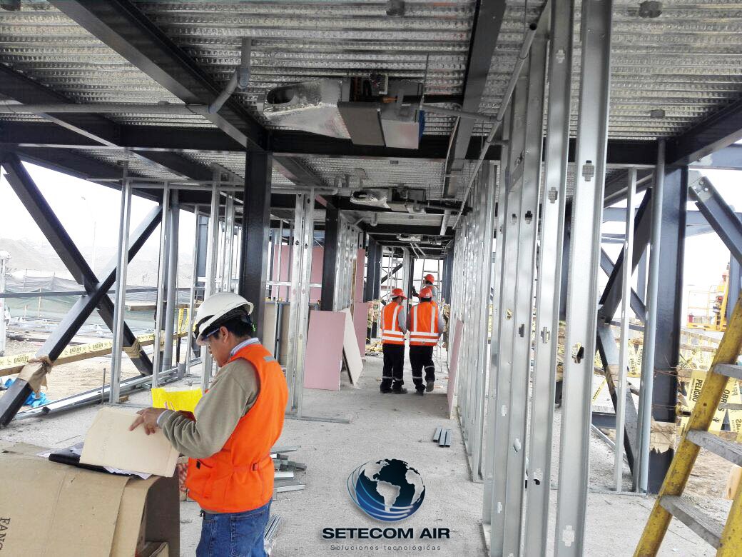 setecomairsa's tweet photo. DP World Lurín - Sistema eléctrico.
Nuestro Gerente Comercial Jesús Bolívar junto a nuestro sólido equipo. #SumandoProyectos https://t.co/tfYSAz7bTM