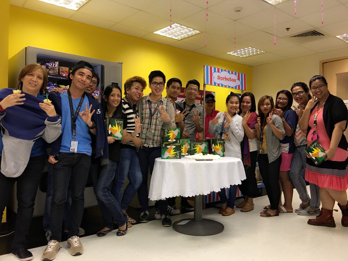 MakatiExcalibur's tweet photo. #iTreat in this iCONIC Launch! Kinda Cold Dirty Ice Cream for all of our #G5ServiceChat Champs! π¦π±
#iTreatWednesday https://t.co/UHwuwtPf6x