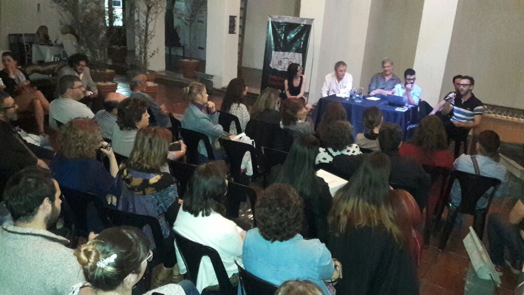 ferialibrocba's tweet photo. #Ahora en el Patio Menor del Cabildo "Maestros. Traiciones" de Roberto Videla @CulturaMuni #fdlcba https://t.co/TQMXxKgQkH