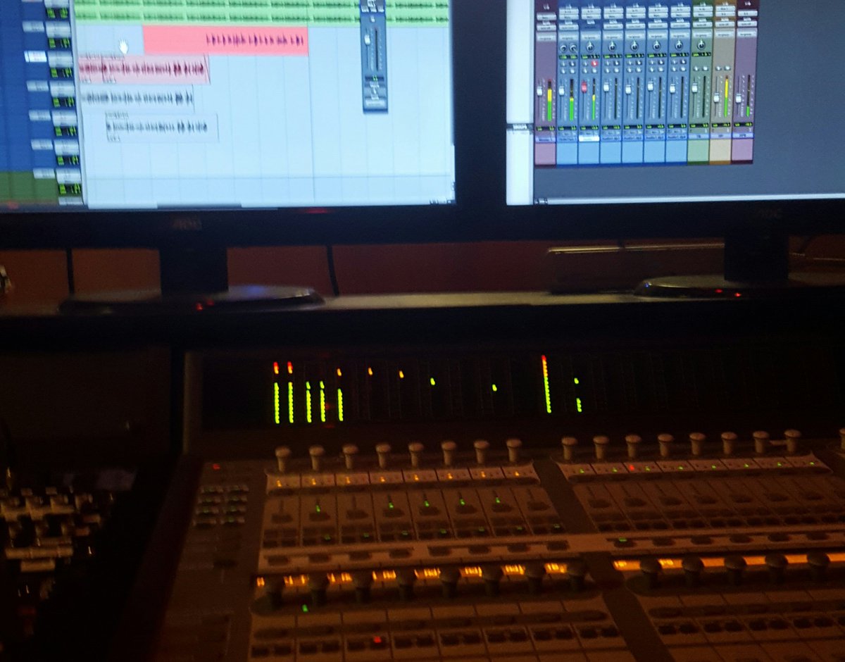 ESnBProductions's tweet image. In the studio! #musicproducer #musicsupervisor #audioengineer #songwriter #sounddesign #California #demos 👌👏👀