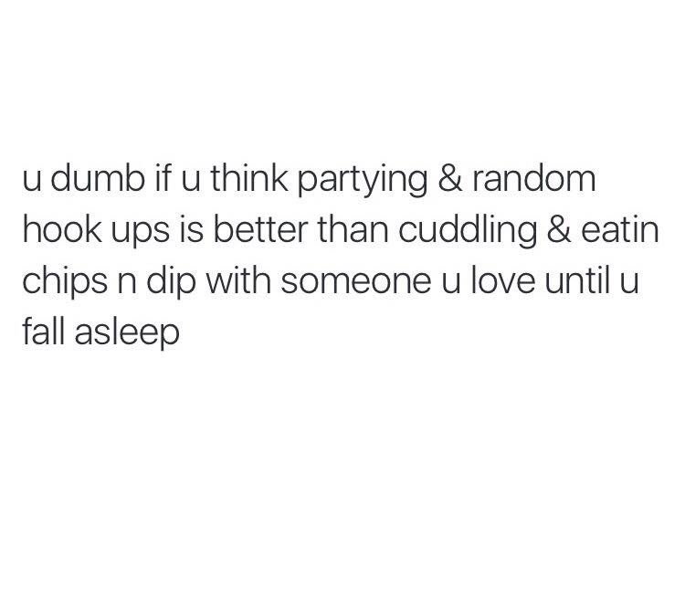 44_jax's tweet photo. When you're roommate sends you this. #cuddlewithmefor30seconds @kkraftmacaroni https://t.co/vNEuqI4Jea