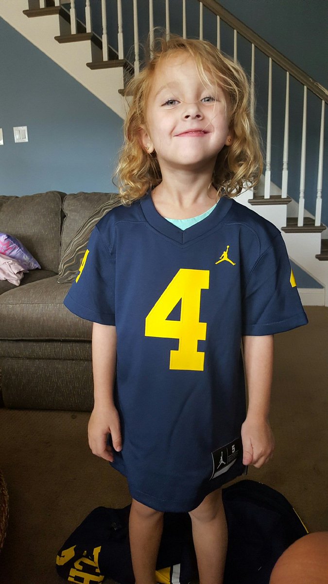 wbmgoblue's tweet photo. @CoachJim4UM She tackles everyday with an enthusiasm unknown to mankind! Go Blue! https://t.co/nFmPN9cfI0
