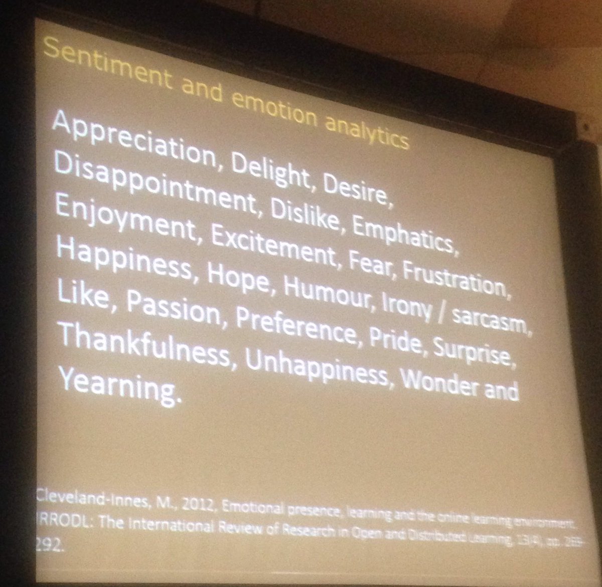 avanceebrazil's tweet photo. @sclater says it's possible to identify student's humor by analyzing data at #CIAED #ciaed22 #avancee #roadlearning https://t.co/HfccwtW8xm