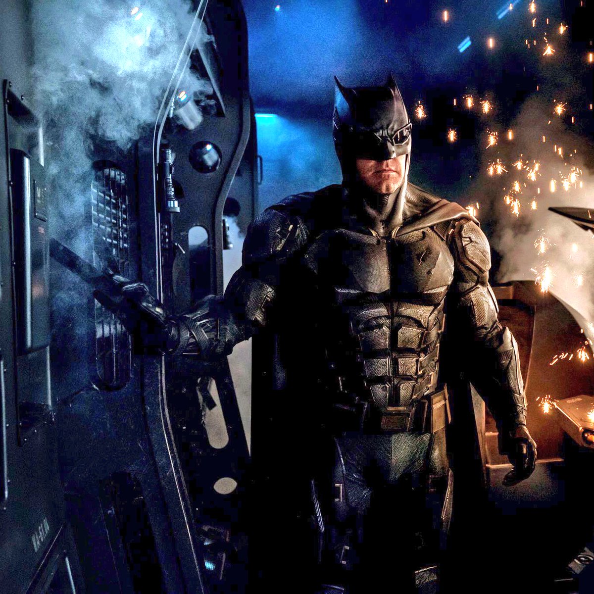 TheFilmJunkee's tweet photo. Lost 2 followers after that last tweet. They probably think I'm a Trump supporter. Nope. Voting for this guy #Batman2016 https://t.co/KpxqAVHASg