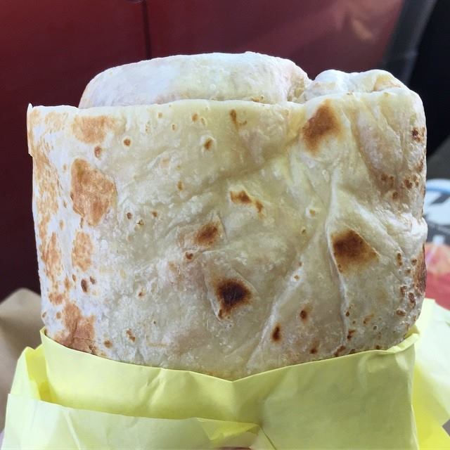 homoground's tweet image. This burrito is the same size as my head. Though, not for long. 🌯 #LoganLynn #Homoground #… ift.tt/2cpGKeB