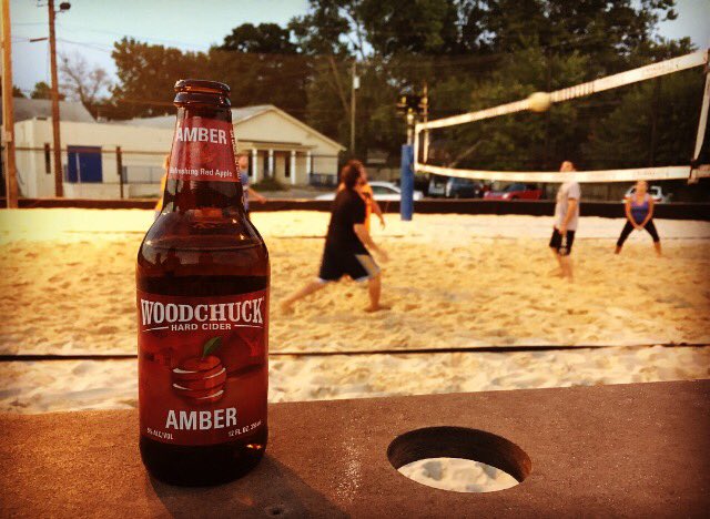 KelseyTPharmD's tweet photo. @WoodchuckCider @MarikkasLex #volleyball #tournament #lexingtonky #lexhavefun #summernights #youjustgotJammed https://t.co/woIUD30Znu