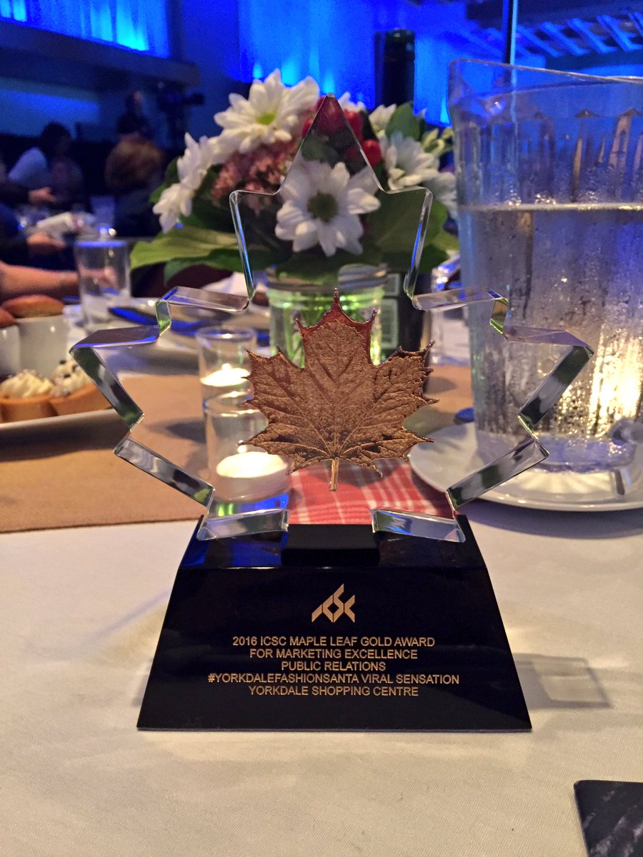 YorkdaleStyle's tweet photo. Yorkdale wins #ICSC Gold for #YorkdaleFashionSanta 2015 campaign! Can't wait to share what we have in store for 2016! 🎅🏻 https://t.co/cadYESfFND
