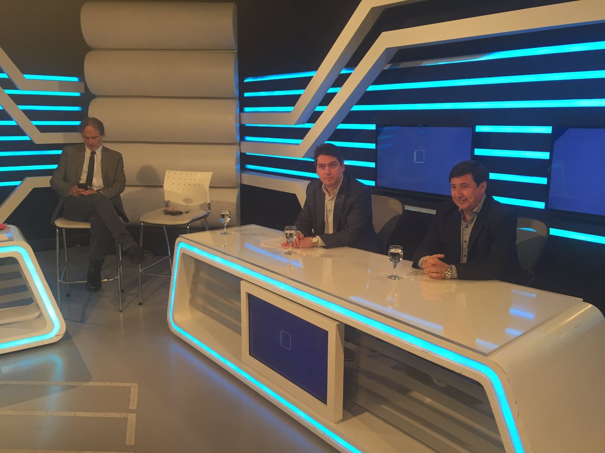 MartinPerezTDF's tweet photo. #Ahora En la previa de mminutounocom con el @Gatosylvestre #PapelonMalvinas https://t.co/PzLJk6NOc1