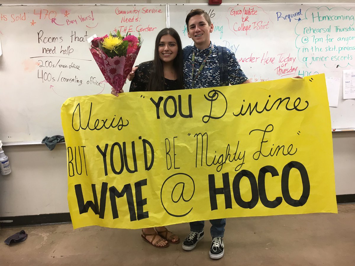 lexastexasdiaz's tweet photo. #hocodate https://t.co/xYocuTXyHi