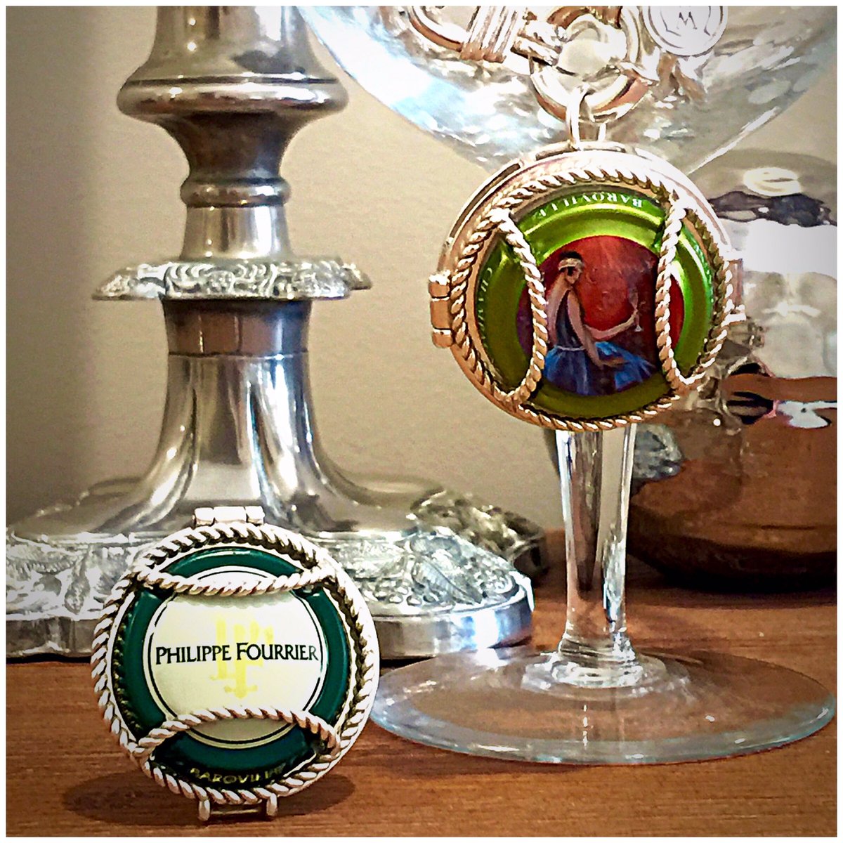 PerthBling's tweet photo. Next time you are popping bottle @champagnefourrier #saveyourcaps @WearingMemories you can wear them! https://t.co/AGFK1WGNMQ