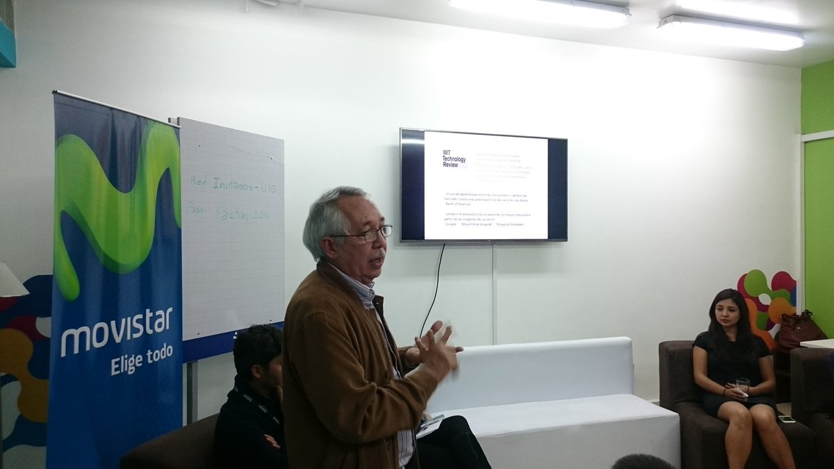 OtecelSA's tweet photo. #OscarChang "los datos que refleja la tecnología predicen comportamientos de clientes" #FarmaEnlace #FWmillennials https://t.co/m6JrbEM5H0