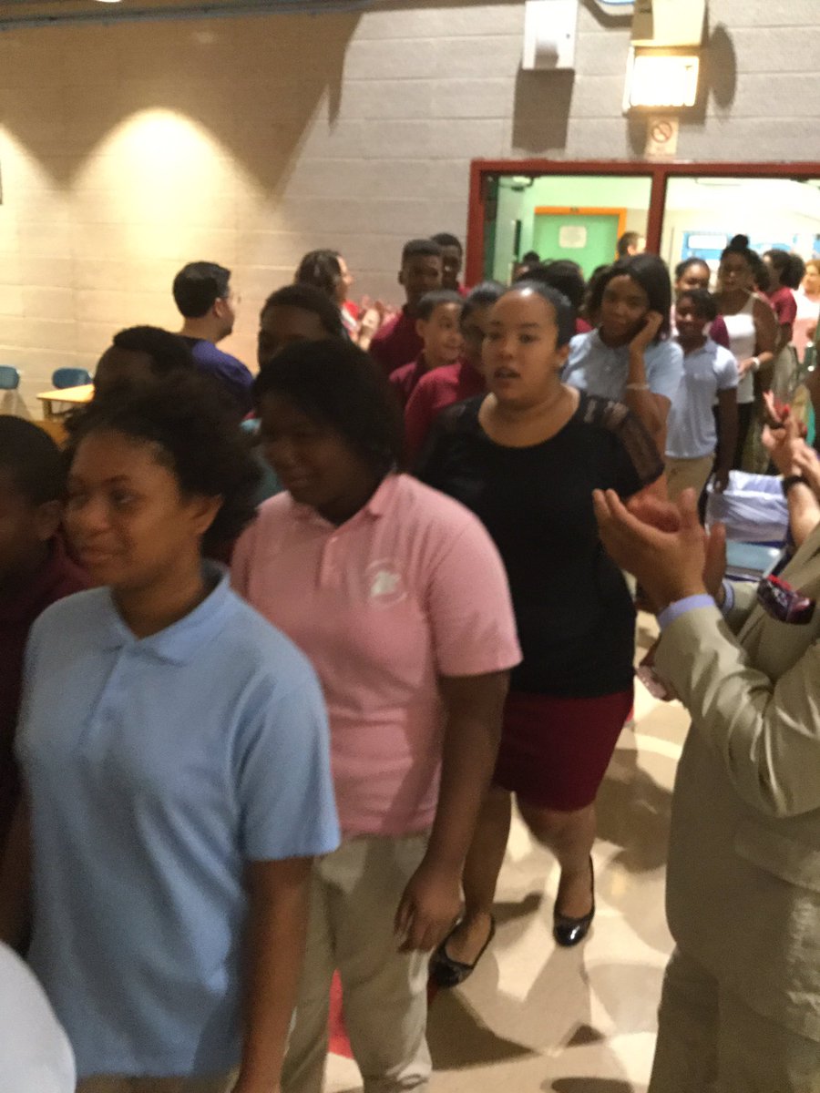 TheSVAway's tweet photo. WOW! Today way an exciting day at SVA! #TheSVAway #making8great #BronxEd https://t.co/RxcrUKv4q1